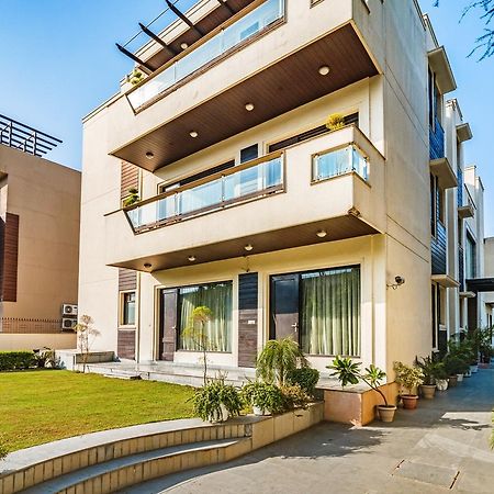 Royal Residence Mg Road Γκουργκάον Εξωτερικό φωτογραφία