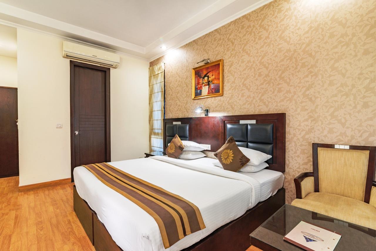 Royal Residence Mg Road Γκουργκάον Εξωτερικό φωτογραφία