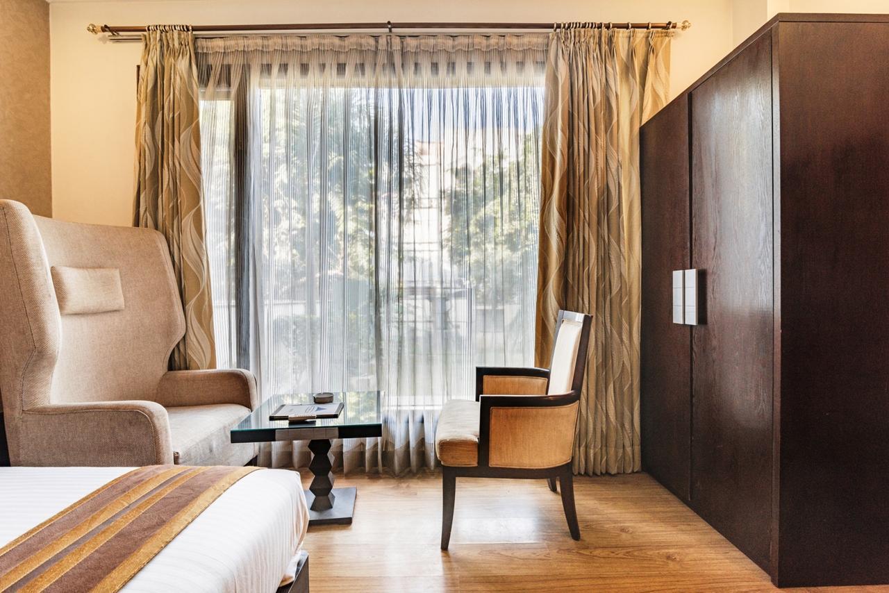 Royal Residence Mg Road Γκουργκάον Εξωτερικό φωτογραφία